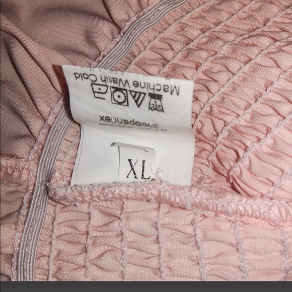 🎉SOLD🎉Beautiful Summer Top - Picture 3 of 3